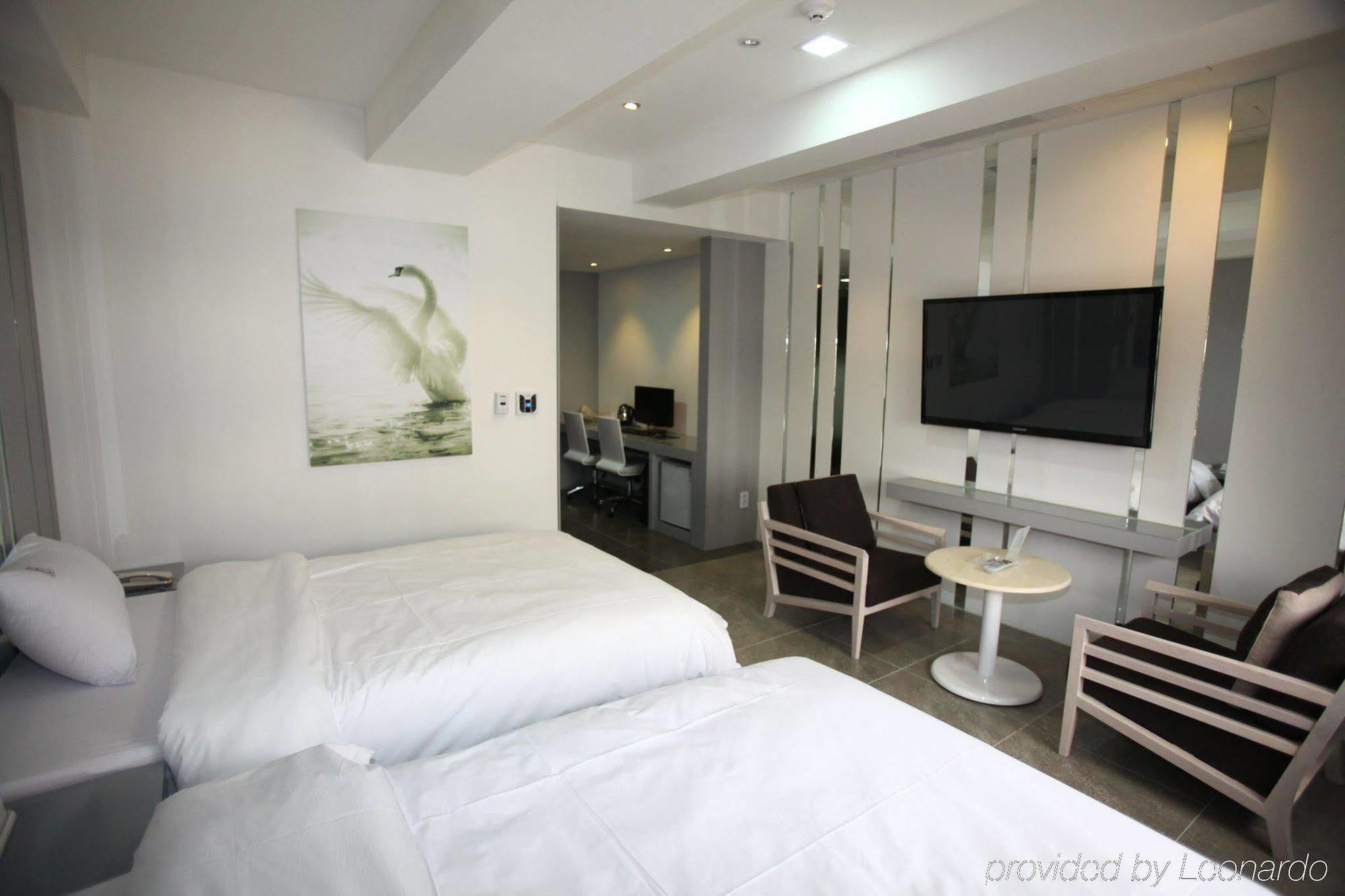 Suwon Reve Hotel Szoba fotó
