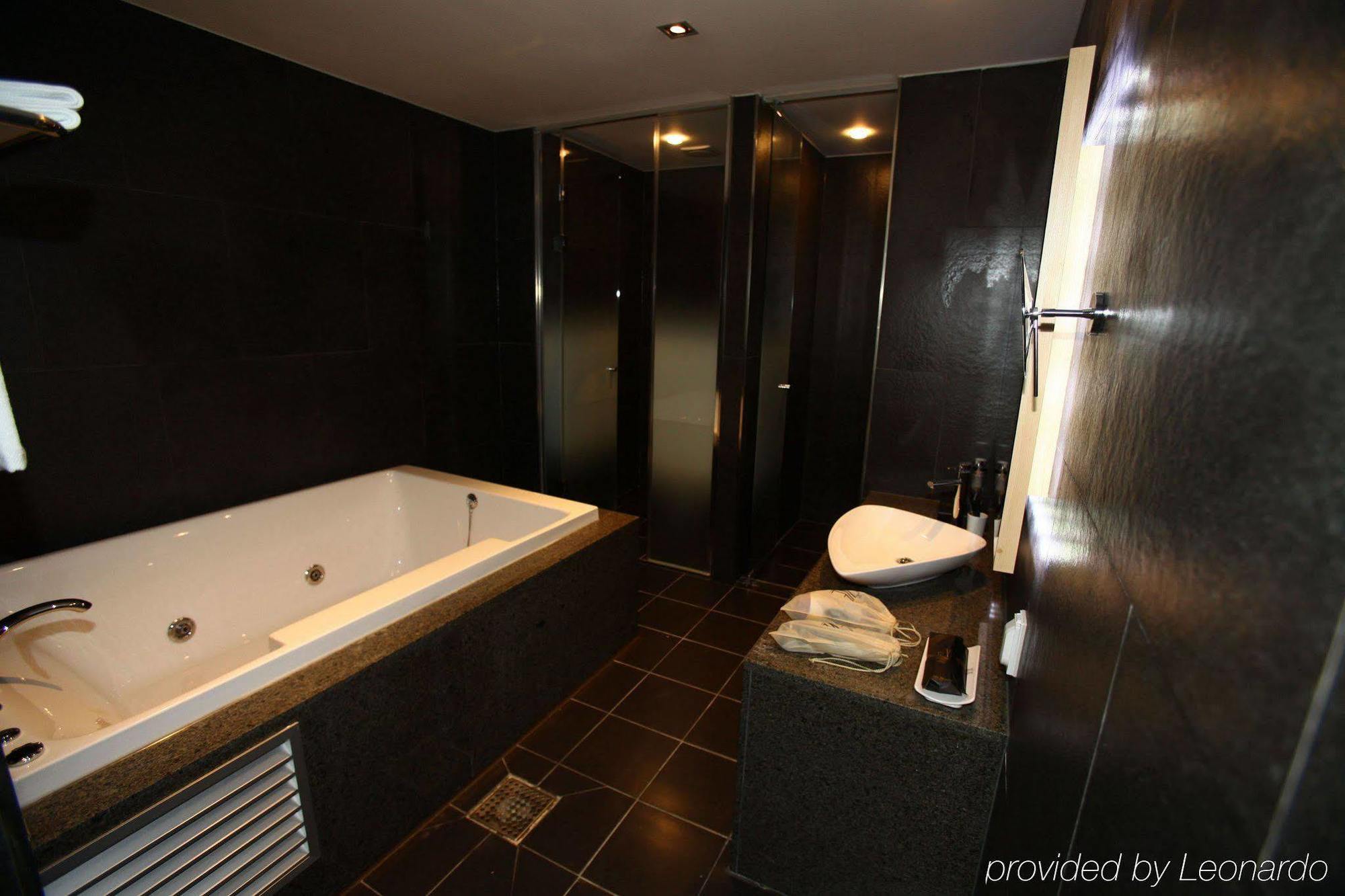 Suwon Reve Hotel Szoba fotó